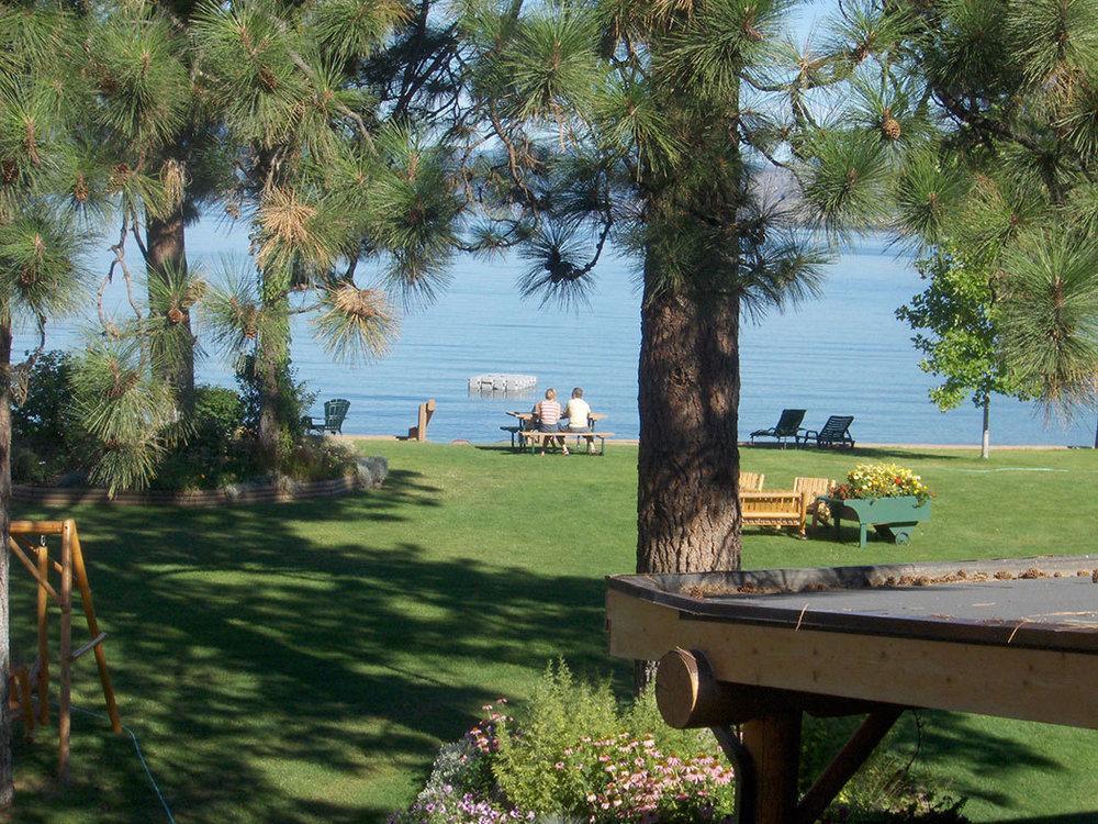 Sandy Beach Lodge & Resort Naramata Exterior photo