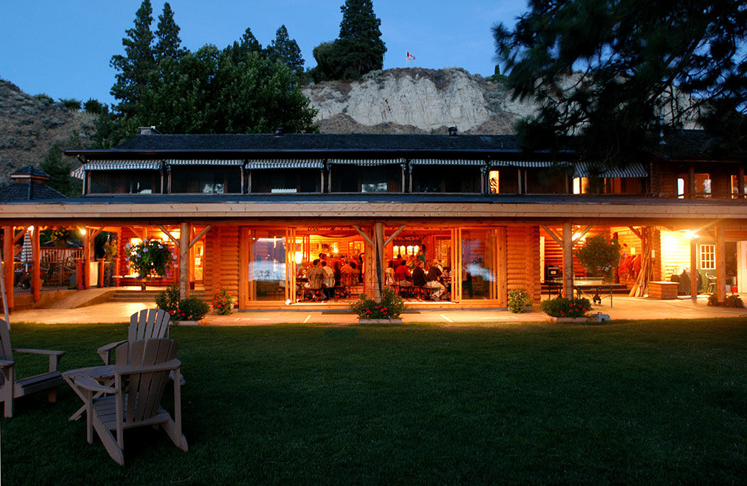 Sandy Beach Lodge & Resort Naramata Exterior photo